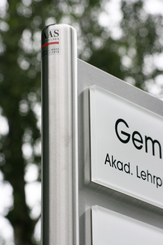 Edelstahl-Schildständer - Typ ESR-H-V2A-Plexi-Lettau
