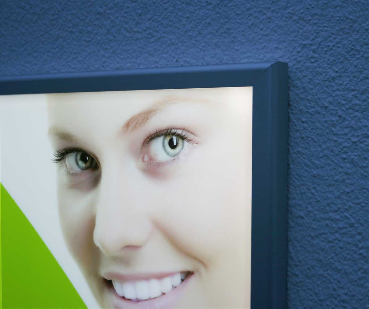 LED-beleuchtetes Schild - 55 x 95 cm