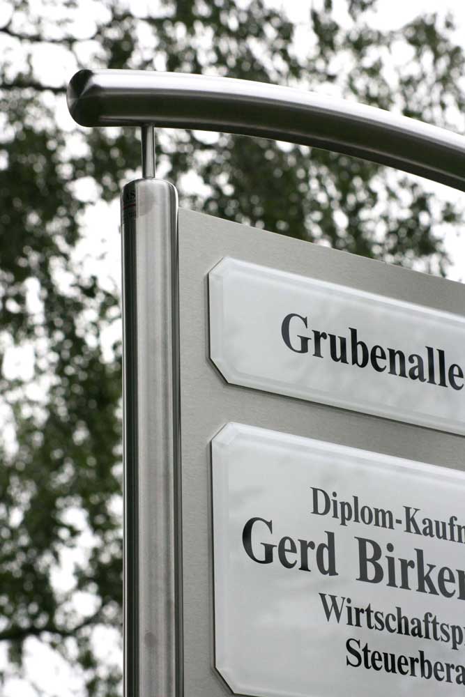 Edelstahl-Schildständer - Typ Halbbogen-V2A-Birkenhagen