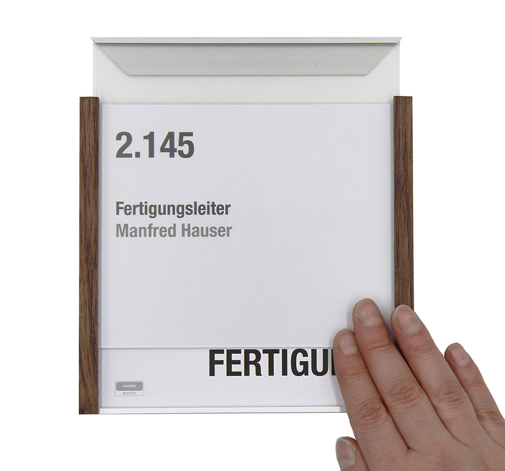 Türschild LMH Silver Line - Nussbaum 159,5 x 150,5 mm