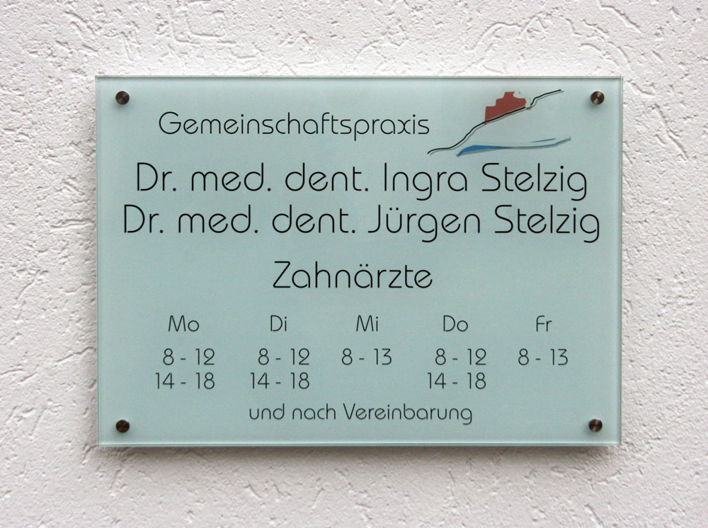 Echtglas-Schild (ESG) - 8 mm Typ Kristallum-weiß