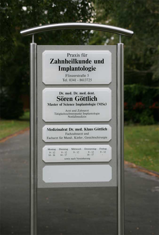 Edelstahl-Schildständer - Typ Halbbogen-V2A-Göttlich