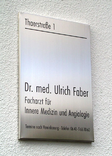 Edelstahl-Kassetten-Schild - 20 mm abgekantet Typ Profil