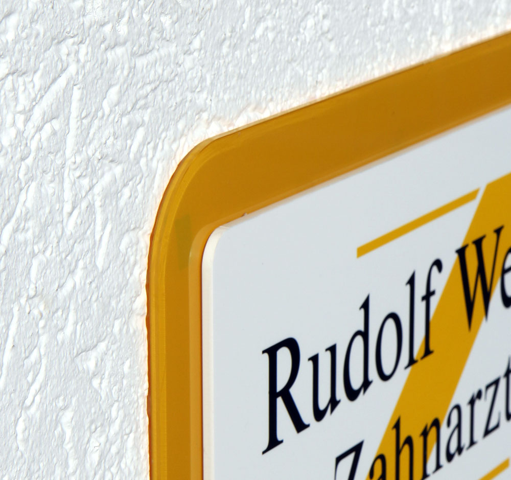 Rundeck Acrylglasschild 4 mm Typ Delta - mit Hintergrundplatte