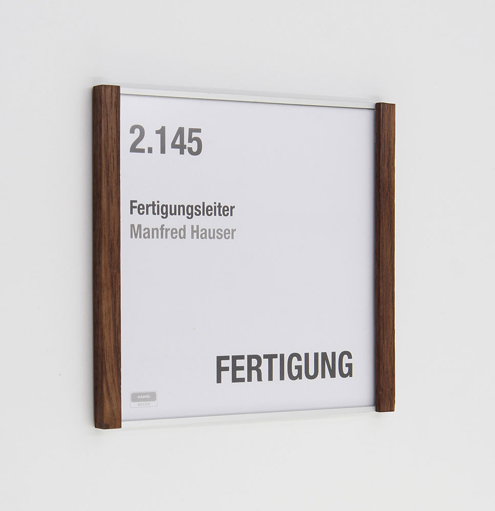 Türschild LMH Silver Line - Nussbaum 159,5 x 150,5 mm