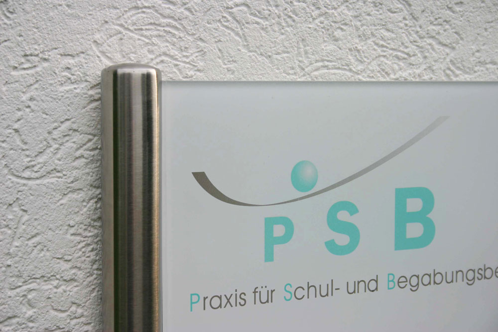Rechteck Acrylglasschild 8 mm Typ Beta-ESR - auf Edelstahl-Konstruktion