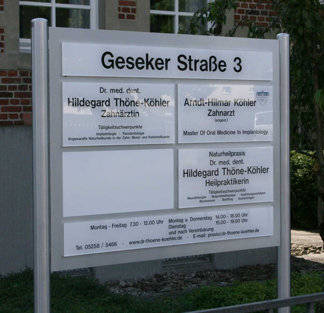 Edelstahl-Schildständer - Typ ESR-H-V2A-Plexi-Thoene