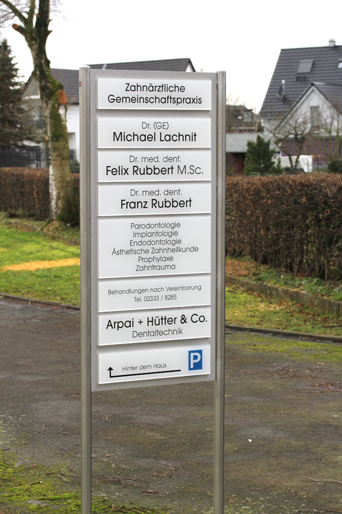 Edelstahl-Schildständer - Typ ESR-H-V2A-Plexi-Lachnit