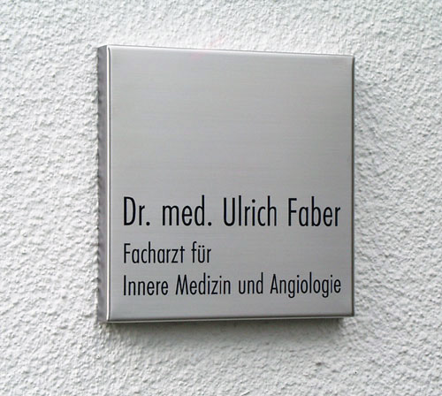 Edelstahl-Kassetten-Schild - 20 mm abgekantet Typ Profil