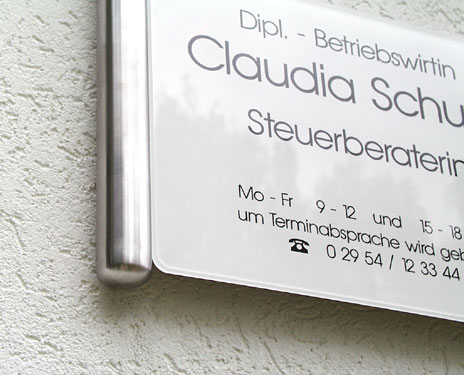 Rundeck Acrylglasschild 8 mm Typ Delta-ESR - auf Edelstahl-Konstruktion