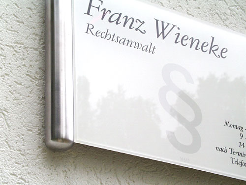 Rechteck Acrylglasschild 8 mm Typ Beta-ESR - auf Edelstahl-Konstruktion