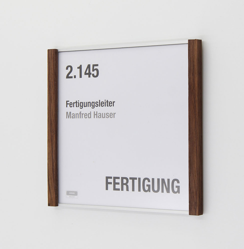 Türschild LMH Silver Line - Nussbaum 159,5 x 150,5 mm