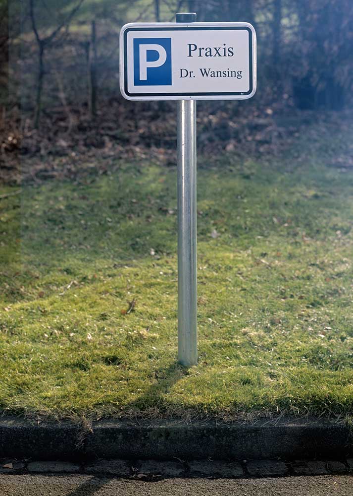 Parkplatzschild 420 x 231 mm (BxH) - mit Pfosten zum Einbetonieren