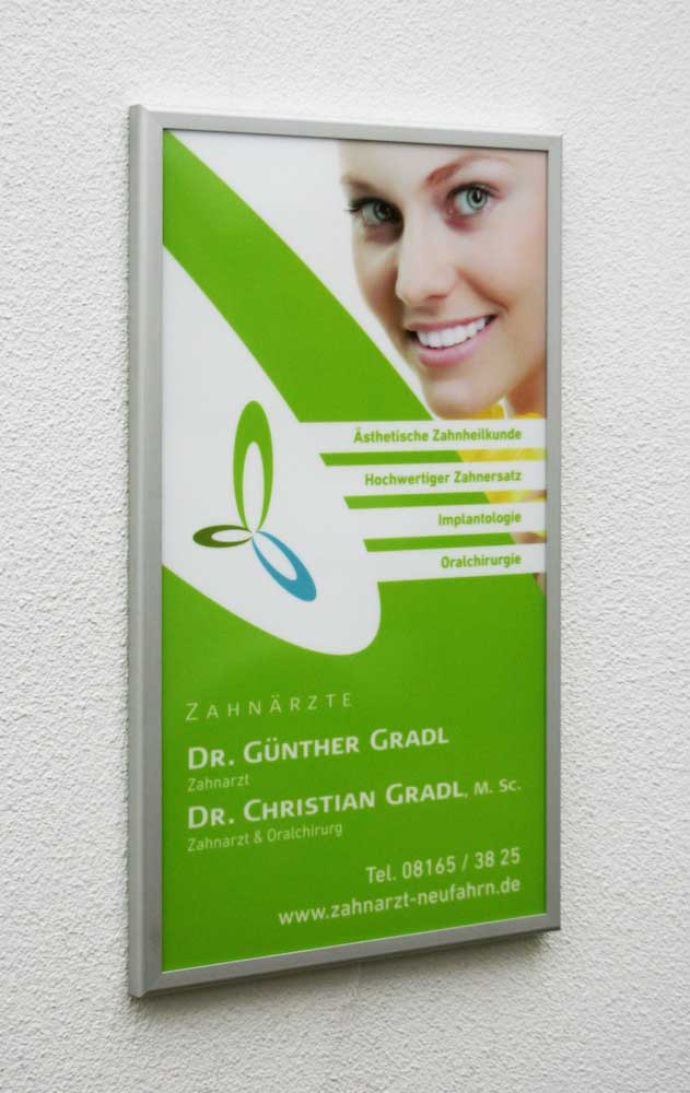 LED-beleuchtetes Schild - 55 x 95 cm