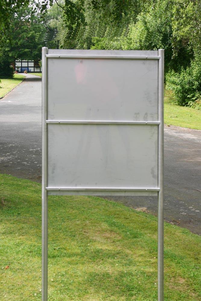 Edelstahl-Schildständer - Typ ESR-H-V2A-Plexi-Hobrik