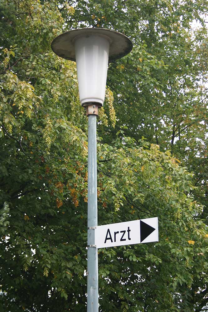 Wegweiser 600 x 200 mm (BxH) - mit Schellen für Posten mit 60 mm Ø