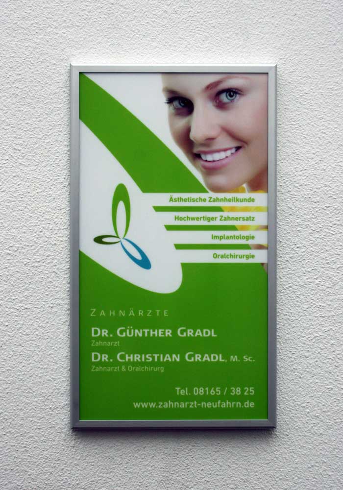 LED-beleuchtetes Schild - 55 x 95 cm