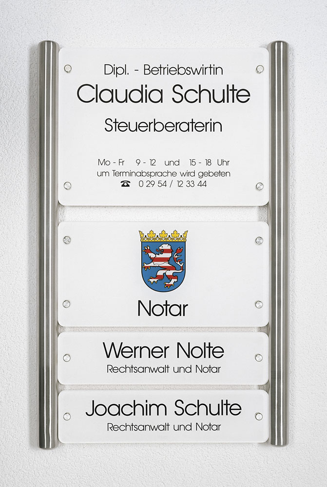 Rundeck Acrylglasschild 8 mm Typ Delta-ESR - auf Edelstahl-Konstruktion