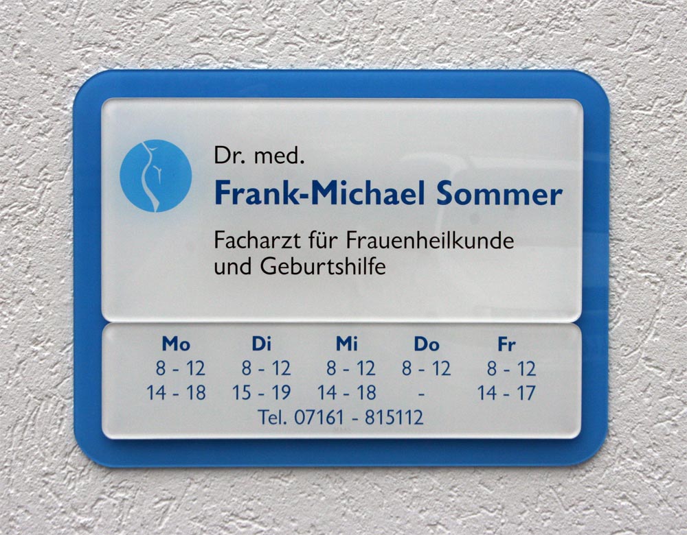 Rundeck Acrylglasschild 8 mm Typ Delta - mit Hintergrundplatte