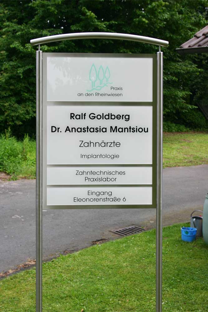 Edelstahl-Schildständer - Typ Halbbogen-V2A-Goldberg