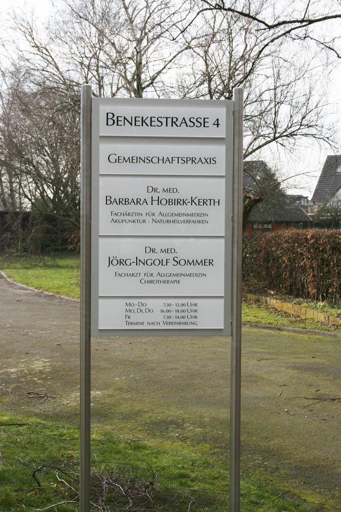 Edelstahl-Schildständer - Typ ESR-H-V2A-Plexi-Hobrik