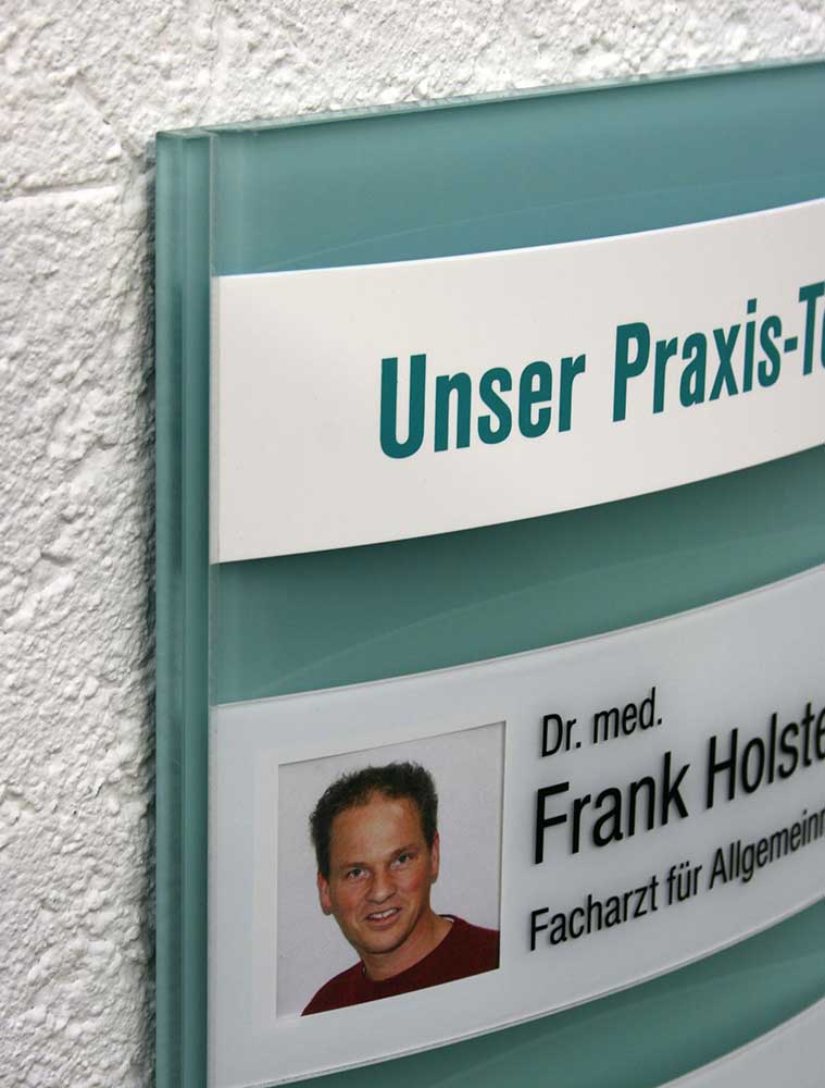 Mitarbeiter-Display - 225 x 500 mm - Überschrift + 4 Mitarbeiter